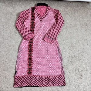 Pakistani warda embroided lawn shirt